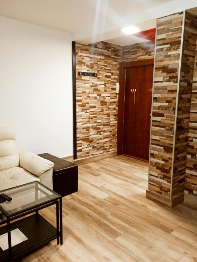 Precioso Apartamento 3 Habitaciones. Con Patio. Camas Exterior photo