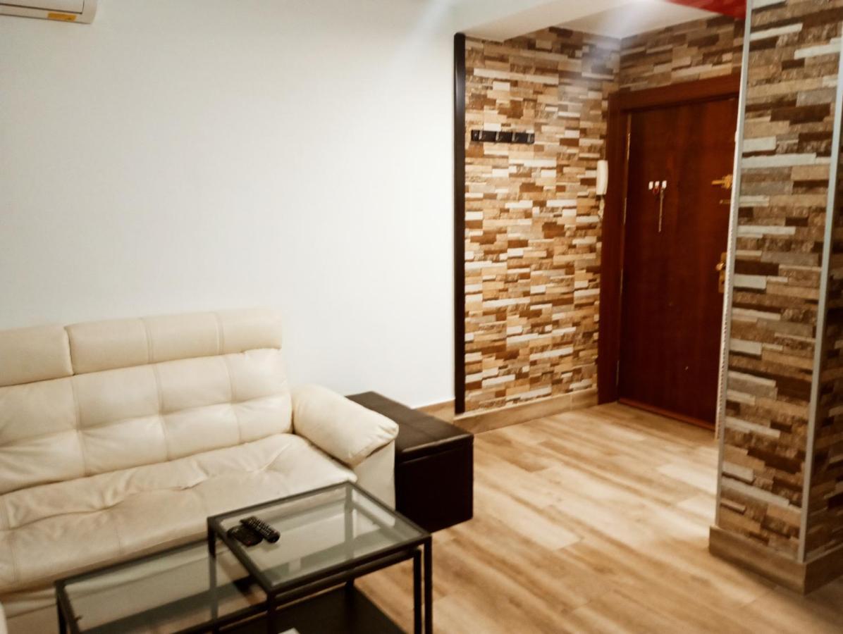 Precioso Apartamento 3 Habitaciones. Con Patio. Camas Exterior photo