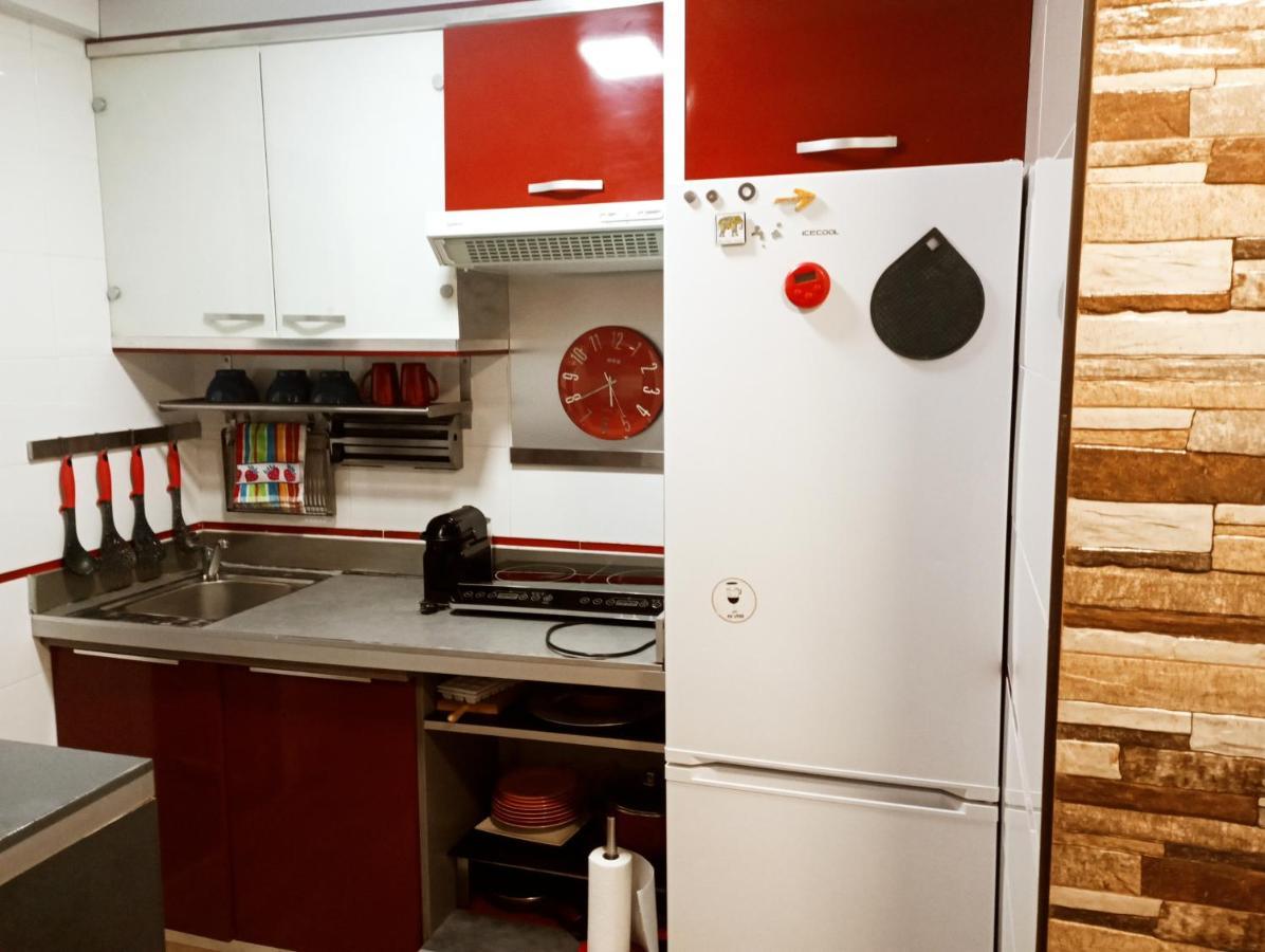 Precioso Apartamento 3 Habitaciones. Con Patio. Camas Exterior photo